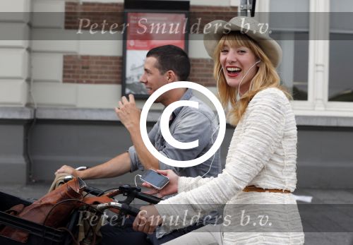 Amsterdam 29 augustus 2012
Noortje Herlaar en William Spaaij op de fiets in Amsterdam.
Peter Smulders bv
