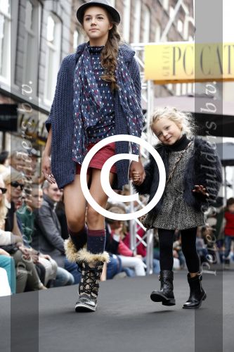 Amsterdam 2 september 2012
Grazi PC Catwalk op de pc hooftstraat. dochter Daniel Boissevain en dochter Olivia van Robert Schoemacher
Peter Smulders bv