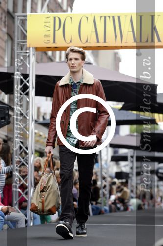 Amsterdam 2 september 2012
Grazi PC Catwalk op de pc hooftstraat.
Peter Smulders bv