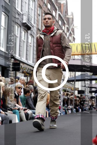 Amsterdam 2 september 2012
Grazi PC Catwalk op de pc hooftstraat.
Peter Smulders bv