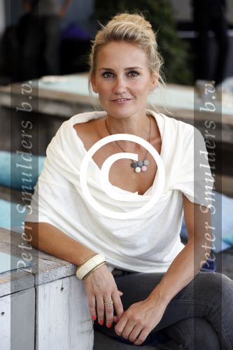 Amsterdam 3 september 2012
Presentatie deelnmemers expeditie Robinson bij strand west . Peggy Vrijens
Peter Smulders bv