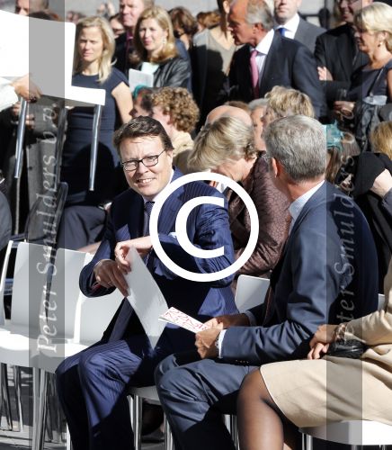 Amsterdam 22 september 2012
Koningin Beatrix opent het stedelijk museum in Amsterdam. Ook Prins Constantijn en Prinses Laurentien zijn aanwezig.
Peter Smulders bv