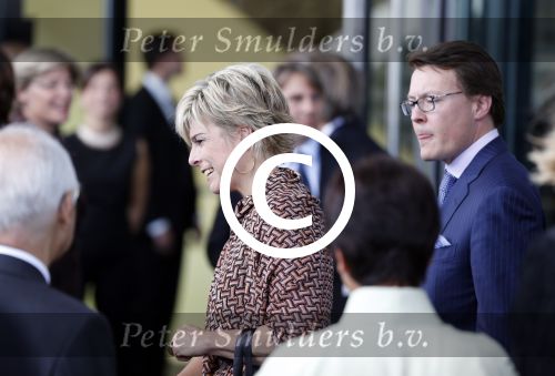 Amsterdam 22 september 2012
Koningin Beatrix opent het stedelijk museum in Amsterdam. Ook Prins Constantijn en Prinses Laurentien zijn aanwezig.
Peter Smulders bv