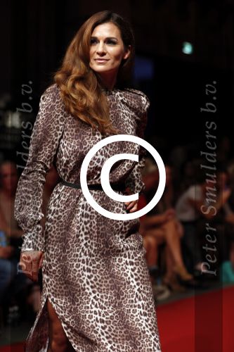 Amsterdam 10 september 2012
Modeshow Jos v Raak met oa Froukje de Both Quinty Trustfull Kim Feenstra Gigi Ravelli en Lieke v Lexmond die mee lopen in de show.
Peter Smulders bv