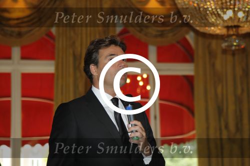 Amsterdam, 22 Augustus 2012
Perspresentatie Strictly Come Dancing van de AVRO
Kim Lian v d Meij met Reinout Oerlemans als presentator
Foto Peter Smulders BV