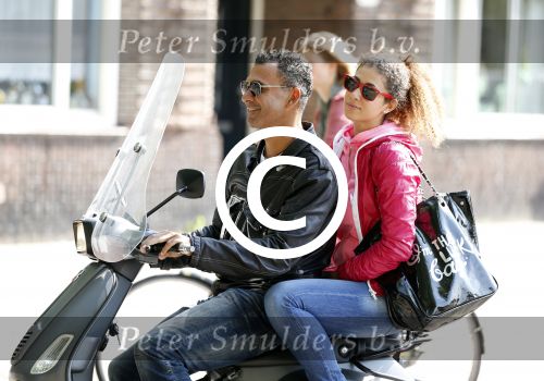 Amsterdam 3 september 2012
Ruud Gullit met zijn dochter Cheyenne op vespa scooter.
Peter Smulders bv