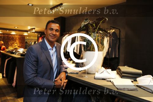 Utrecht 17 september 2012
Ruud Gullit opent society shop in Utrecht.
Peter Smulders bv