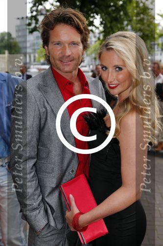 Amsterdam 29 augustus 2012
Premiere Yab Yum in carre. sander Janson met vriendin
Peter Smulders bv