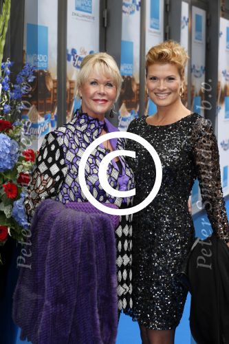 Amsterdam23 september 2012
Premiere de Jantjes in het nieuwe de la mar. Anouk v Nes en Sheila de Vries
Peter Smulders bv
