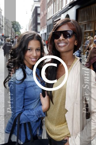 Amsterdam 2 september 2012
Grazi PC Catwalk op de pc hooftstraat. Sylvana Simons met dochter die mee liep met de modeshow
Peter Smulders bv