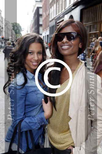 Amsterdam 2 september 2012
Grazi PC Catwalk op de pc hooftstraat. Sylvana Simons met dochter die mee liep met de modeshow
Peter Smulders bv