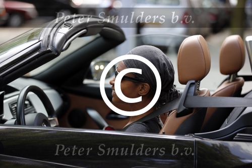 Amsterdam 6 september 2012
Sylvana Simons in haar nieuwe bmw cabrio.
Peter Smulders bv