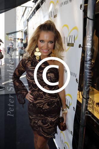 Amsterdam 28 augustus 2012
5 jaar grazia Magazine wordt gevierd met feestje in Armani winkel op de pc hooftstraat. Sylvie v d Vaart ontvangt het eerste exemplaar uit handen van Hilmar Mulder.
Peter Smulders bv