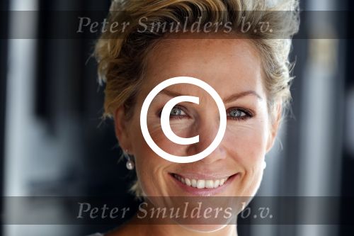 Amsterdam 28 augustus 2012
5 jaar grazia Magazine wordt gevierd met feestje in Armani winkel op de pc hooftstraat. Sylvie v d Vaart ontvangt het eerste exemplaar uit handen van Hilmar Mulder. Tanja Jess met nichtje
Peter Smulders bv