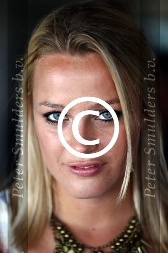 Amsterdam 3 september 2012
Presentatie deelnmemers expeditie Robinson bij strand west . Tess Milne
Peter Smulders bv