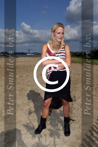 Amsterdam 3 september 2012
Presentatie deelnmemers expeditie Robinson bij strand west . Tess Milne
Peter Smulders bv