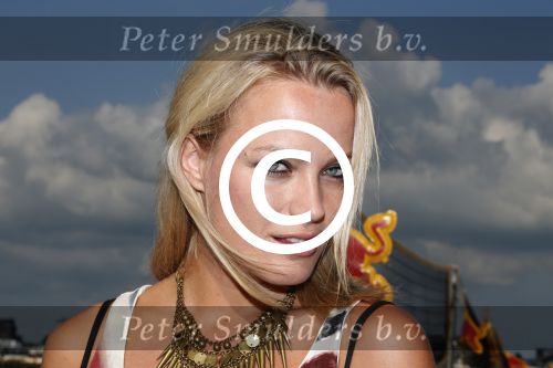 Amsterdam 3 september 2012
Presentatie deelnmemers expeditie Robinson bij strand west . Tess Milne
Peter Smulders bv
