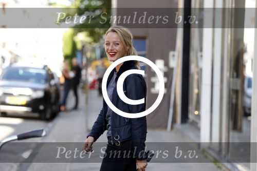 Amsterdam 28 augustus 2012
Tess Milne op de pc hooftstraat.
Peter Smulders bv