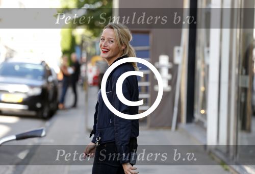 Amsterdam 28 augustus 2012
Tess Milne op de pc hooftstraat.
Peter Smulders bv