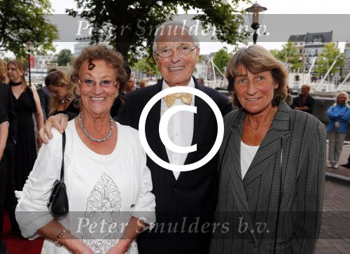 Amsterdam 29 augustus 2012
Premiere Yab Yum in carre. Theo heuft met vrouw
Peter Smulders bv
