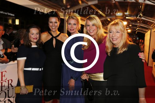 Amsterdam 3 september 2012
Premiere de verbouwing in het nieuwe de la mar theater. Linda de Mol Tjitske Reidinga Susan Visser Lies Visschedijk en Will Koopman
Peter Smulders bv