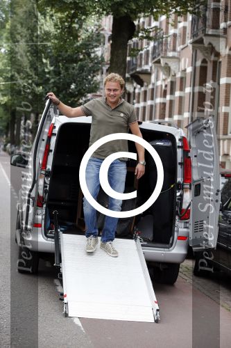 Amsterdam 6 september 2012
Wesly Bronkhorst en zijn vriendin aan het verhuizen.
Peter Smulders bv