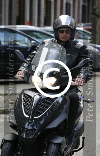 Amsterdam 6 september 2012
Willem Holleeder op zijn nieuwe piaggio MP3.
Peter Smulders bv
