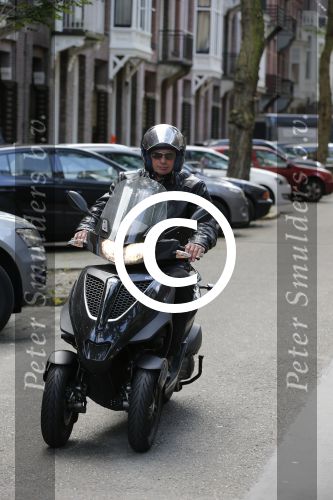 Amsterdam 6 september 2012
Willem Holleeder op zijn nieuwe piaggio MP3.
Peter Smulders bv