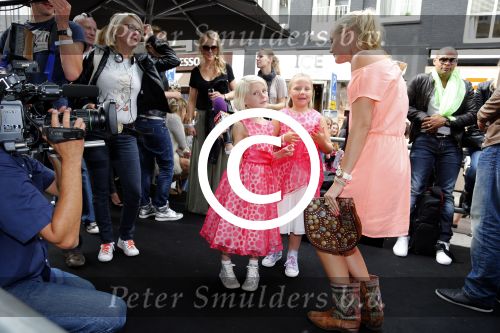 Amsterdam 2 september 2012
Grazi PC Catwalk op de pc hooftstraat. Willemijn Bax en Bente interviewen bn ers
Peter Smulders bv