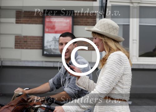Amsterdam 29 augustus 2012
Noortje Herlaar en William Spaaij op de fiets in Amsterdam.
Peter Smulders bv