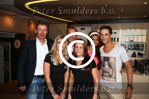 Amsterdam, 27 Augustus 2012
Yes R met zijn vriendin bij Dr. Fish
Foto Peter Smulders BV