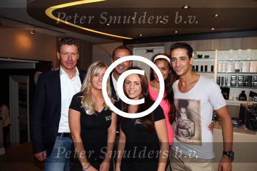 Amsterdam, 27 Augustus 2012
Yes R met zijn vriendin bij Dr. Fish
Foto Peter Smulders BV