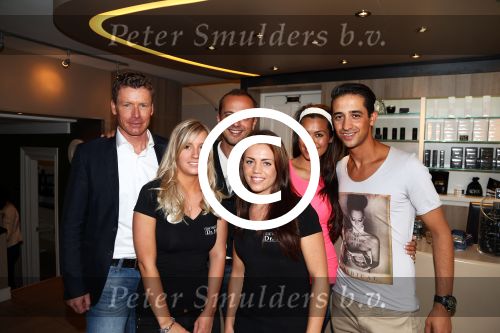 Amsterdam, 27 Augustus 2012
Yes R met zijn vriendin bij Dr. Fish
Foto Peter Smulders BV