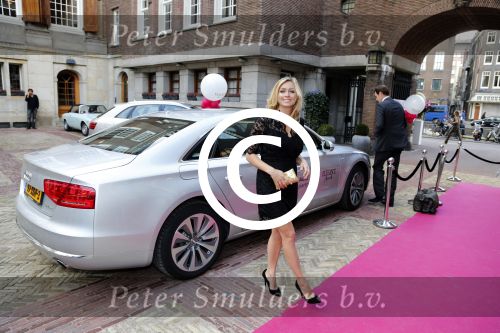 Amsterdam 11 september 2012
Uitreiking elegance awards in hotel the grand. zangeres Do Dominique v Vliet
Peter Smulders bv