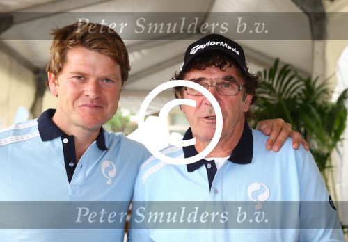 Zandvoort, 7 Augustus 2013
KLM Charity Challenge gespeeld op de Kennemer Golfclub met veel BN-ers.
Beau v Erven Dorens met wim v Hanegem
Foto Peter Smulders BV