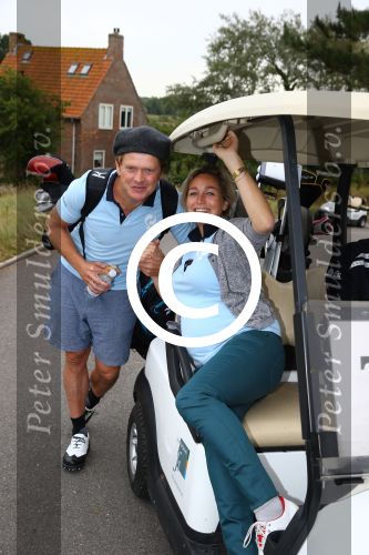 Zandvoort, 7 Augustus 2013
KLM Charity Challenge gespeeld op de Kennemer Golfclub met veel BN-ers.
Beau v Erven Dorens met Zangeres Do Zangeres
Foto Peter Smulders BV