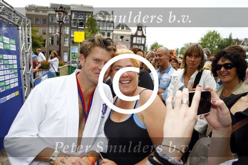 Amsterdam 8 september 2013
Amsterdam city swim door de grachten met diverse bn ers.
