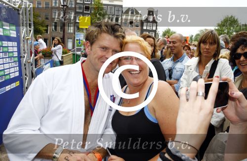 Amsterdam 8 september 2013
Amsterdam city swim door de grachten met diverse bn ers.