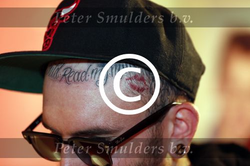 Amsterdam 14 augustus 2013
Ruud Feltkamp opent the concept store van Coca cola op de kalverstraat. Ben Saunders is ook aanwezig. Bwn met tatoo van mondje lippen dochter
Peter Smulders bv