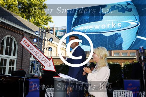 Amsterdam 5 september 2013
Opening nieuwe eyeworks pand met Reinout en Danielle Oerlemans (met kinderen) en burgemeester Eberhard v d Laan