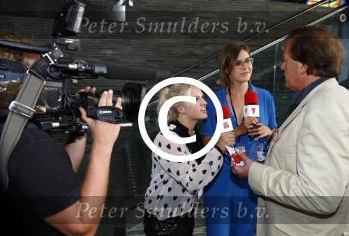 Hilversum 29 augustus 2013
Presentatie najaarspresentatie van de publieke omroep bij beeld en geluid.
Britt Dekker en Ymke Wieringa