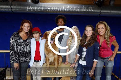 Hilversum 22 augustus 2013
Presentatie tros serie Caps Club met daarin de acteurs Tom v Hulle Sam de Graaff Charlotte Heesters Leontine Borsato Mike Libanon en Leona Philipo . Lucille Werner heeft het bedacht.
Peter Smulders bv