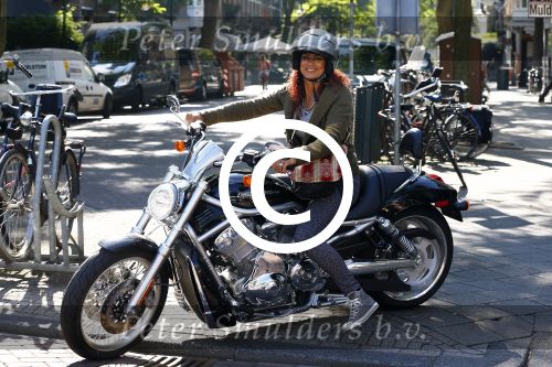 Amsterdam 5 september 2013
Chimene v Oosterhout op haar Harley Davidson
Foto Peter Smulders BV