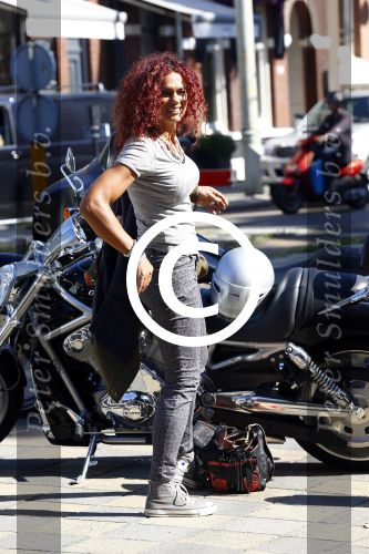 Amsterdam 5 september 2013
Chimene v Oosterhout op haar Harley Davidson
Foto Peter Smulders BV