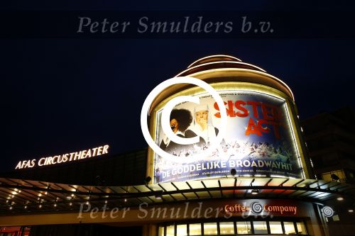 Scheveningen 9 september 2013
Premiere Smoorverliefd in het circustheater.
