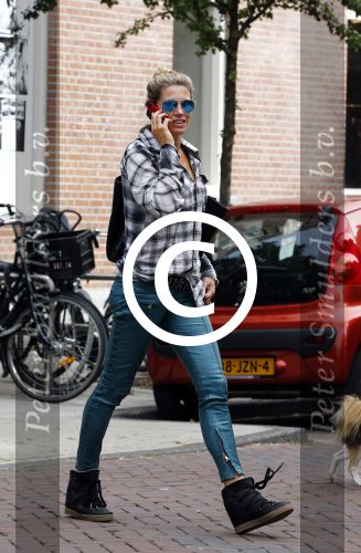 Amsterdam 3 september 2013
Danielle Oerlemans op de cornelis schuytstraat