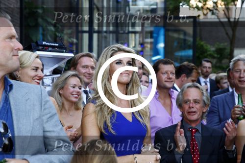 Amsterdam 5 september 2013
Opening nieuwe eyeworks pand met Reinout en Danielle Oerlemans (met kinderen) en burgemeester Eberhard v d Laan