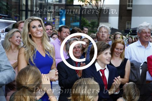 Amsterdam 5 september 2013
Opening nieuwe eyeworks pand met Reinout en Danielle Oerlemans (met kinderen) en burgemeester Eberhard v d Laan