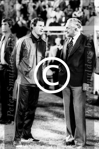 Eindhoven, 24 Oktober 1984 Thuiswedstrujd tussen PSV-Manchester United vooe de EC III. Eindstand 0-0
Dr. Carel v d Brekel en Ton v Schijndel
Foto Peter Smulders BV