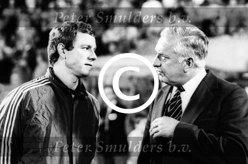 Eindhoven, 24 Oktober 1984 Thuiswedstrujd tussen PSV-Manchester United vooe de EC III. Eindstand 0-0
Dr. Carel v d Brekel en Ton v Schijndel
Foto Peter Smulders BV